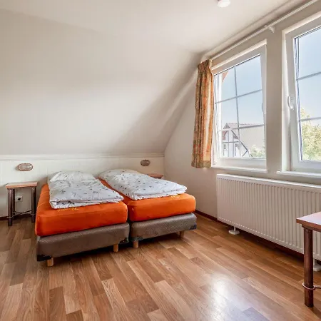 Pleasant Holiday In Cochem With Balcony And Garden Ediger-Eller